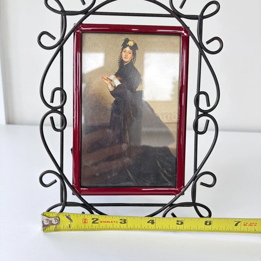 Fetco Home Decor Burgundy Enamel and Black Wire Scrollwork 4x6 Picture Frame
